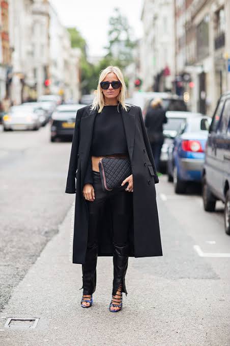 Elegan, 10 Inspirasi Outfit All Black yang Bikin Tampak Misterius