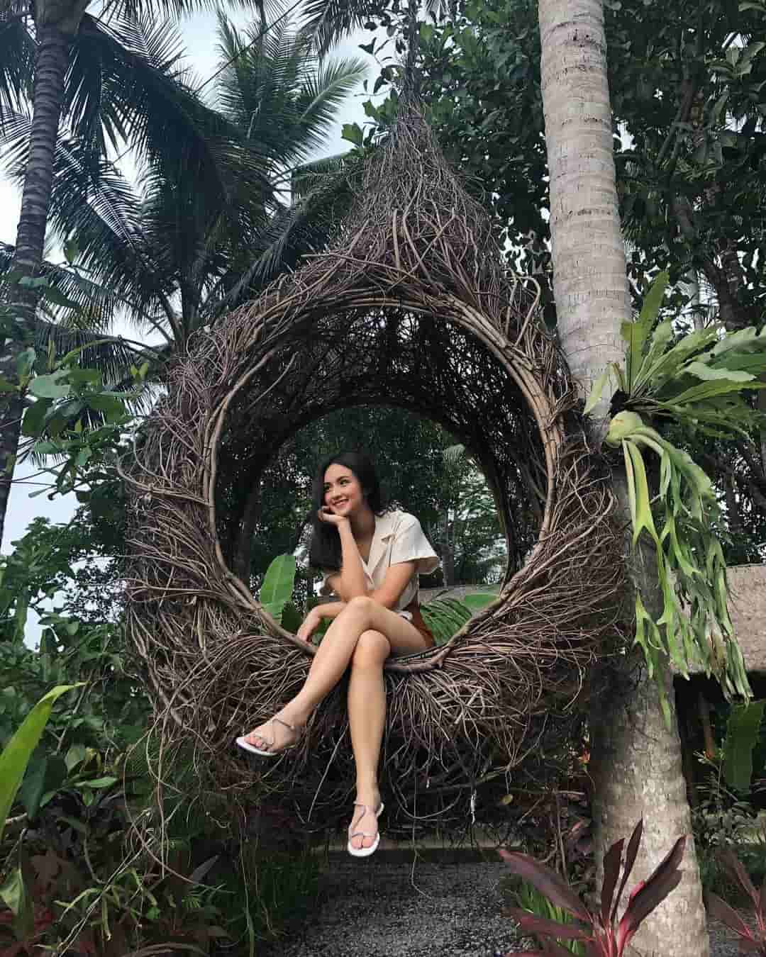 Yuk Kenalan, 5 Potret Angie Marcheria Brand Ambassador Bigetron