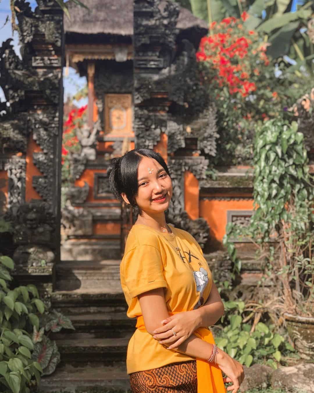 Manis, 5 Potret Cantik Ayu Siswaria TikToker Hits Asal Bali