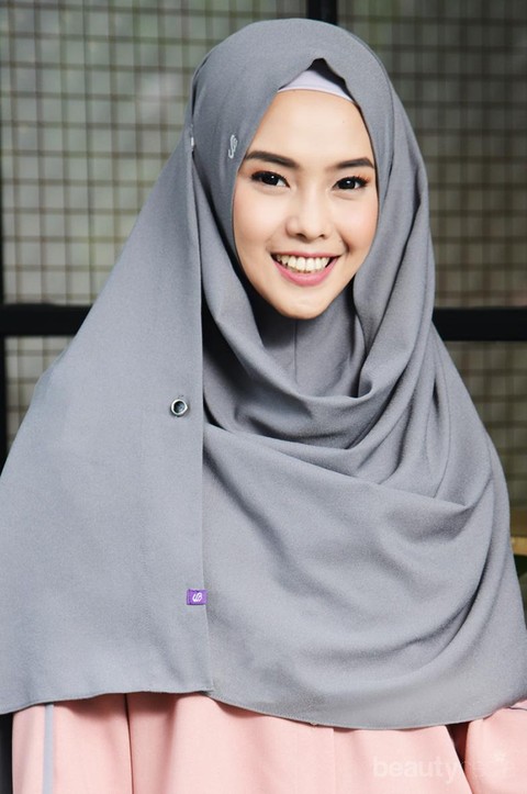 5 Brand Hijab Lokal Indonesia, Adem dan Banyak Variasi