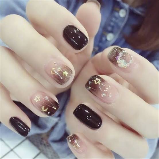 5 Inspirasi Nail Art yang Bikin Kukumu Cantik, Emoticon Hingga Buah-buahan