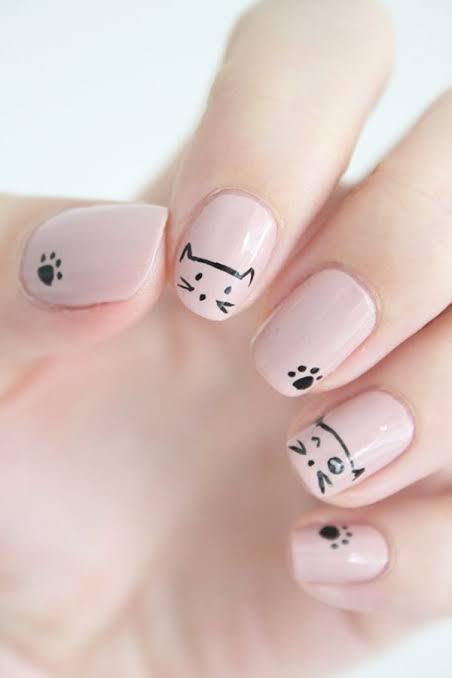 5 Inspirasi Nail Art yang Bikin Kukumu Cantik, Emoticon Hingga Buah-buahan