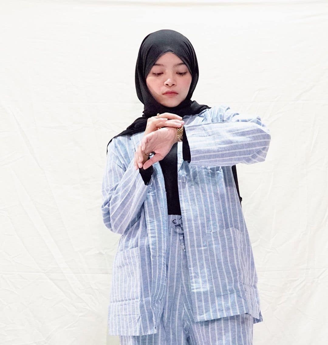 5 Potret Leyla Aderina, Dubber Viral Dikira Pengisi Suara Iklan Spotify Premium