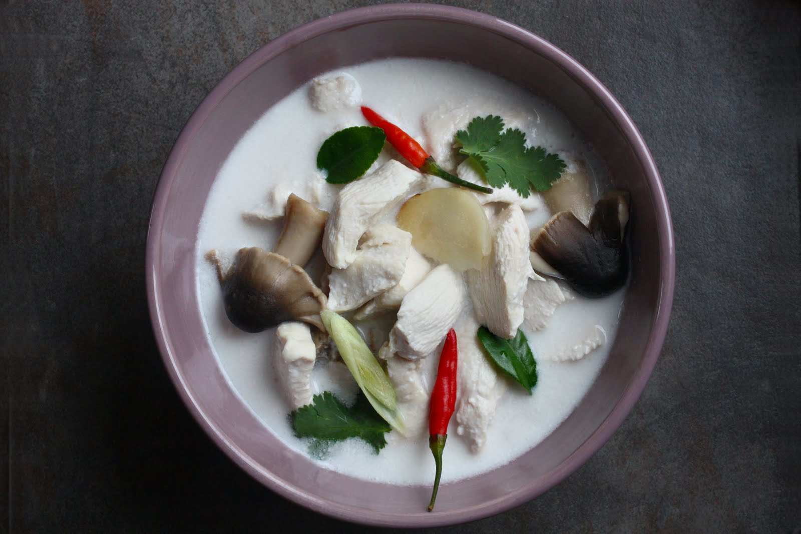 Gak Cuma Tom Yam, 5 Makanan Khas Thailand yang Wajib Dicoba
