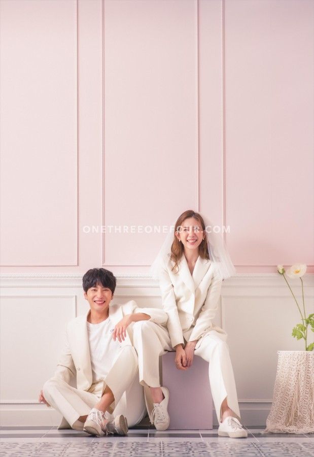 Formal Hingga Casual, 5 Inspirasi Pre-Wedding Studio