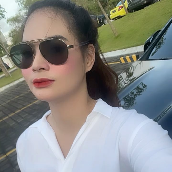 5 Potret Shyalimar Malik, Seleb Cantik Dapat Kado Valentine Rp 2,5 M