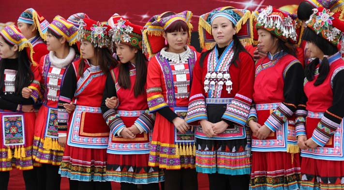 5 Pakaian Tradisional China, Tak Hanya Cheongsam Aja