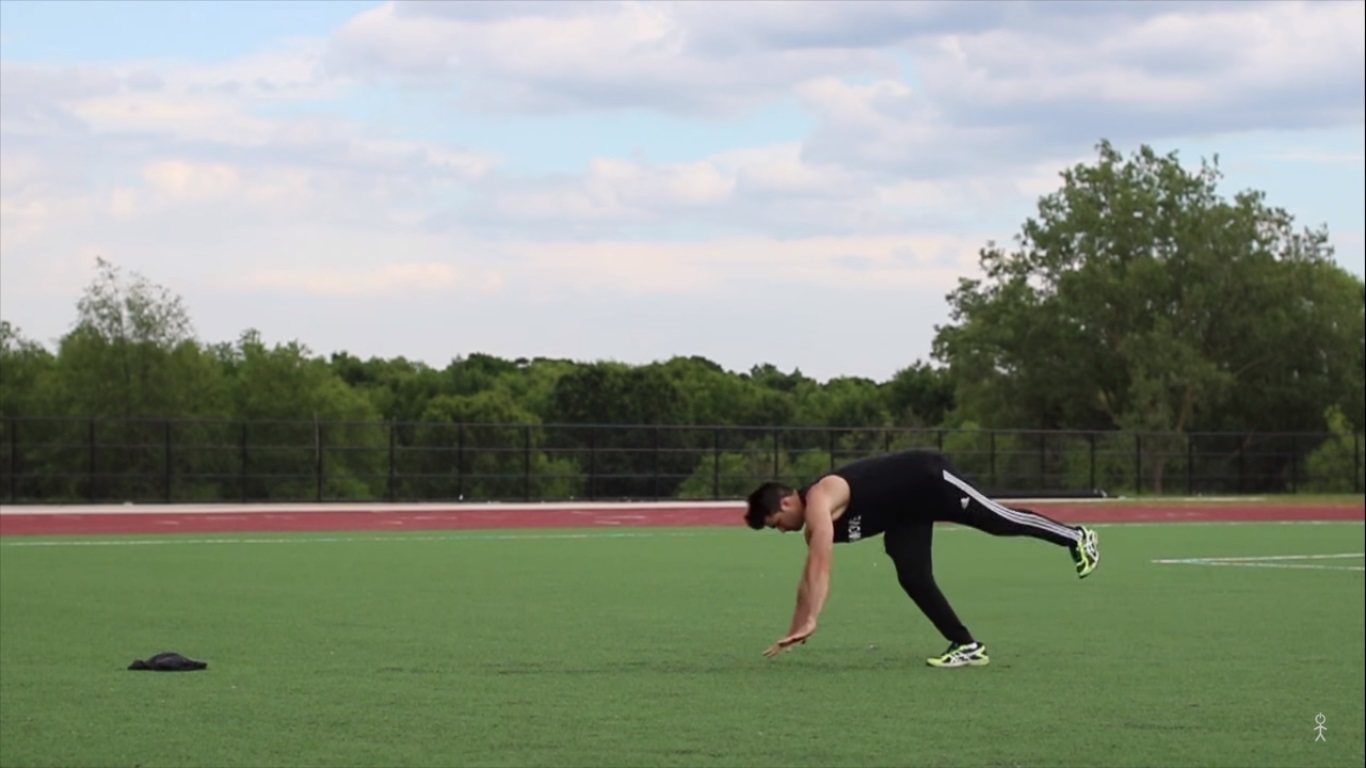 4 Langkah Cara Melakukan Handspring, Harus Hati-Hati Ya