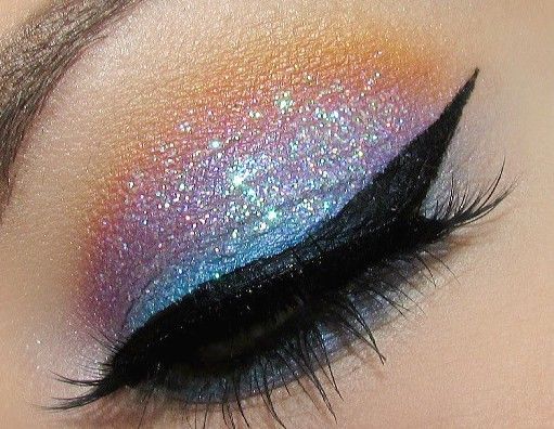 Berkilau Abis, 5 Ide Makeup Eyeshadow dengan Glitter