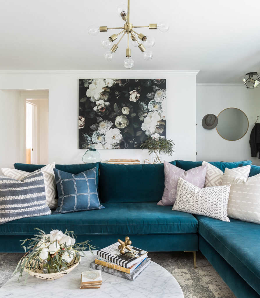 5 Inspirasi Floral Wallpaper, Bikin Ruangan Selalu Cerah