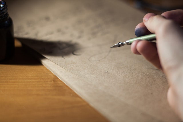 5 Langkah Membuat Hand Lettering, Peralatan Simpel & Teknik Dasar