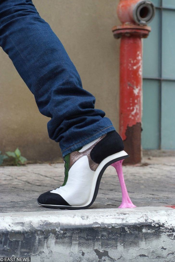 5 Desain Alas Kaki yang Bikin Geleng-Geleng Kepala, Ada yang Bentuk Celana