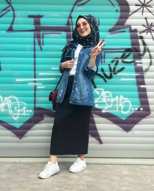 5 Padu Padan Jaket Jeans untuk Hijabers, Stylish Abis