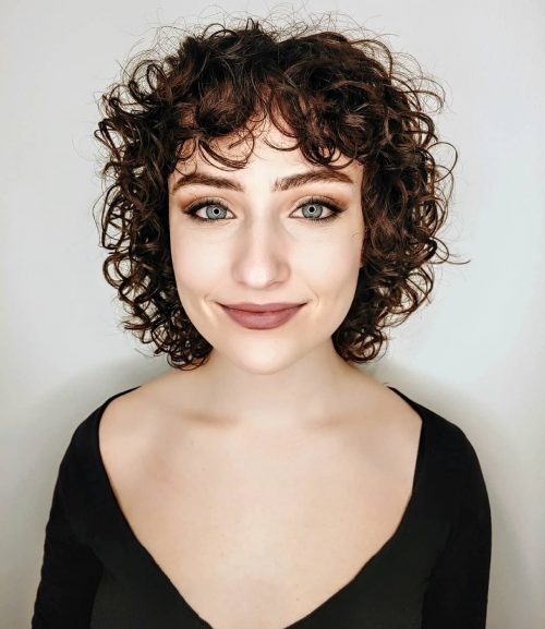 5 Model Rambut Pendek Cewek dengan Poni, Stylish dan Anti Gerah