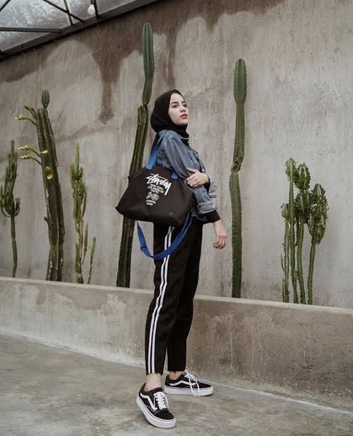 Swag Abis, 5 Gaya Sporty Cewek Berhijab