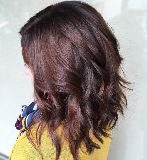 Tampil Lebih Trendy, 5 Variasi Warna Rambut Burgundy