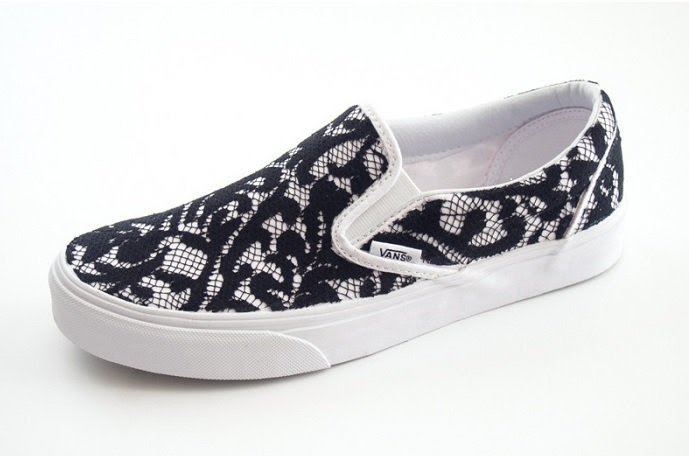10 Kreasi Sneaker yang Bikin Lebih Keren, Stylish untuk Jalan-jalan