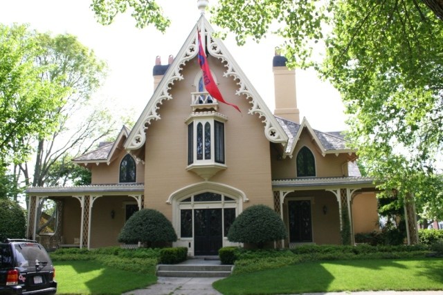 10 Desain Rumah Bergaya Eropa, Cocok untuk Iklim di Indonesia
