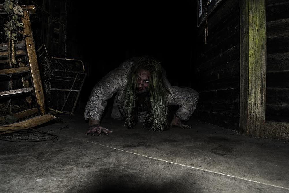 &#91;SERAM&#93; DIHUNI BANYAK HANTU, RUMAH ANGKER INI DIJUAL SEHARGA RP 1,6 MILYAR Gan!!!