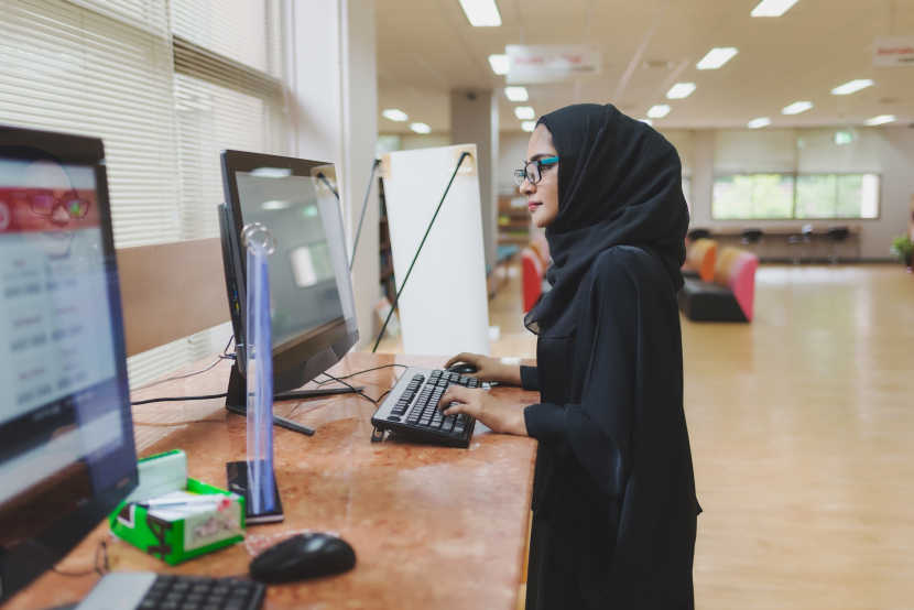 Mengejutkan, Soal Komputer Wanita Arab Kalahkan Wanita Amerika