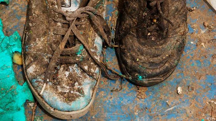 7 Alasan Kenapa Kita Harus melepaskan Alas Kaki Sebelum Masuk Ke Dalam Rumah