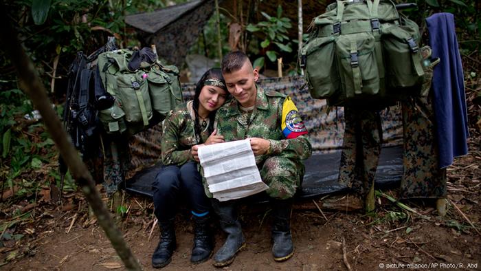 Potret Langka Gerilyawan Perempuan Kolombia