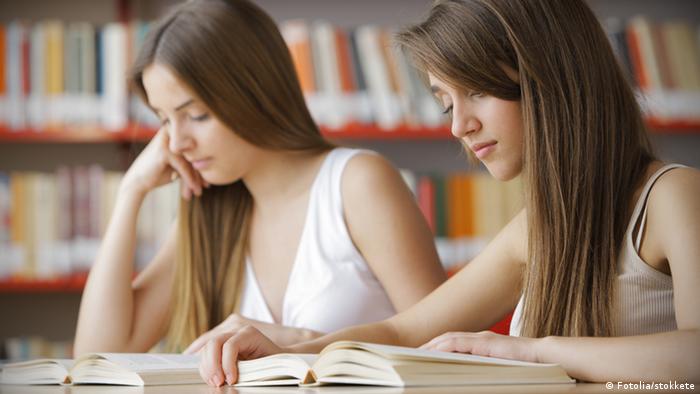 Misteri Perawan Melahirkan di AS