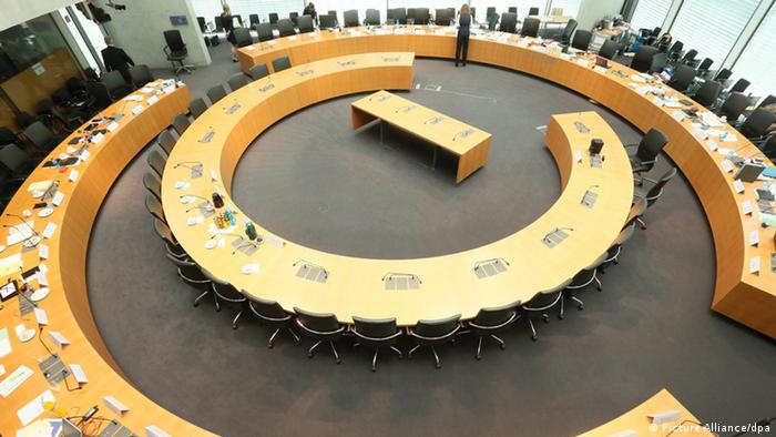 Oposisi Tuntut Pembentukan Komisi Penyadapan NSA