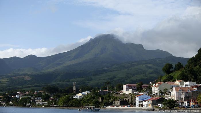 10 Gunung Api Paling Berbahaya dan Mematikan Di Dunia !!!