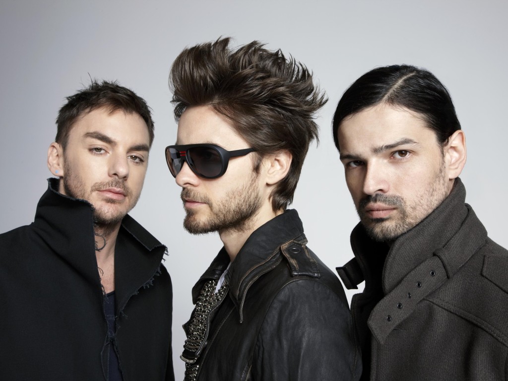 Keanehan pada cover album 2013 Thirty Seconds to Mars (30 STM)