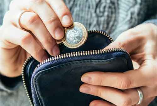 Cara Cerdas Bertahan Hidup dengan Upah Minimum