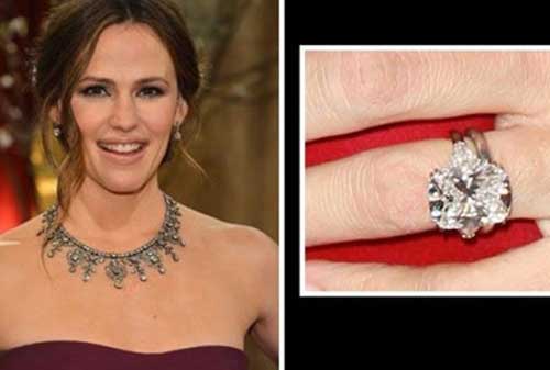10 Cincin Penikahan Termahal, Tertarik Memilikinya?