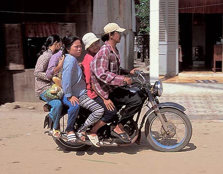 Kumpulan Gaya Atraktif dan Greget Pengendara Motor