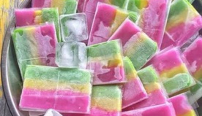 Rindu Jajanan Jadul, Bikin Es Kue Rainbow Yuk!