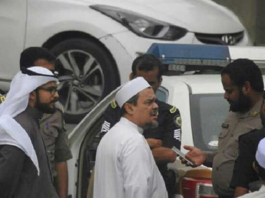 Rizieq Diperiksa Polisi Arab Saudi, Ini Penjelasan Kuasa Hukum FPI