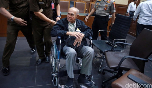 Kivlan Zen Sebut Senjata Api Laras Panjang Itu Buat Berburu Babi