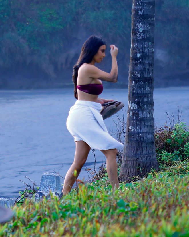 Kim Kardashian Photoshoot di Bali