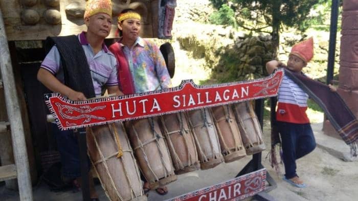Explore Huta Siallagan: Perkampungan Kanibal Di Pulau Samosir