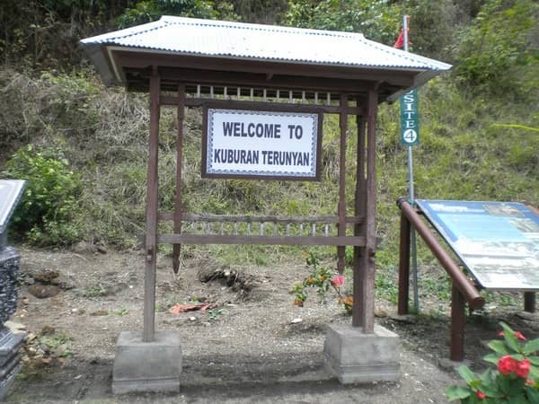 Mau tau bagaimana Pemakaman di Desa Trunyan Kintamani Bali? 