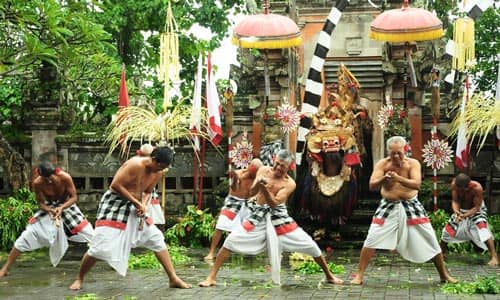 Tarian Mistis Khas Indonesia Yang Bikin Penonton Bergidik Ngeri, WOW!!!