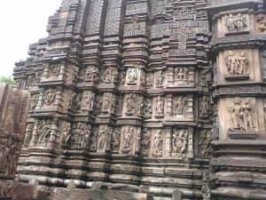 Tak hanya memiliki sejarahnya,10 Candi di India ini menampilankan relief unik erotis
