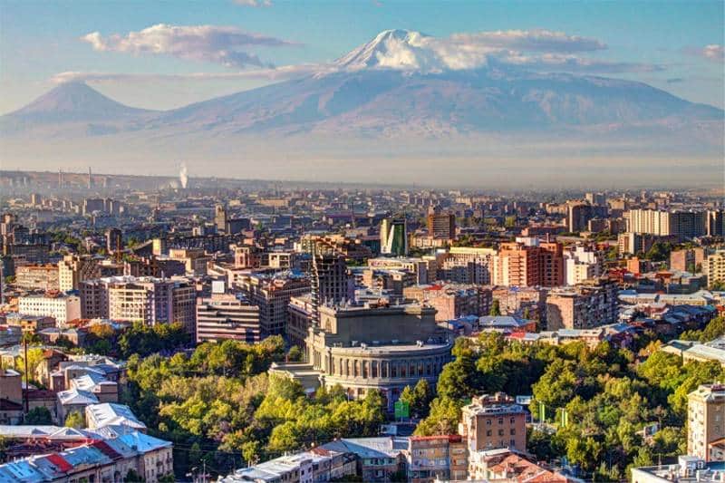 keindahannya-bak-negeri-dongeng-berikut-11-tempat-wisata-di-armenia