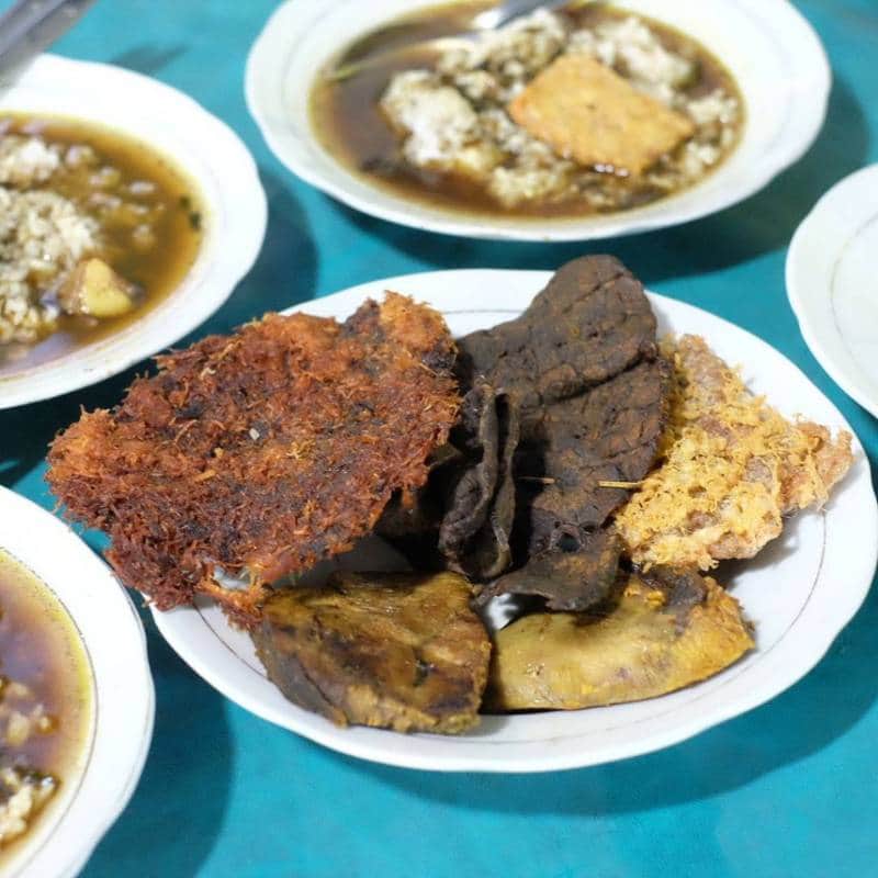 10 Rekomendasi Rawon Enak di Jawa Timur