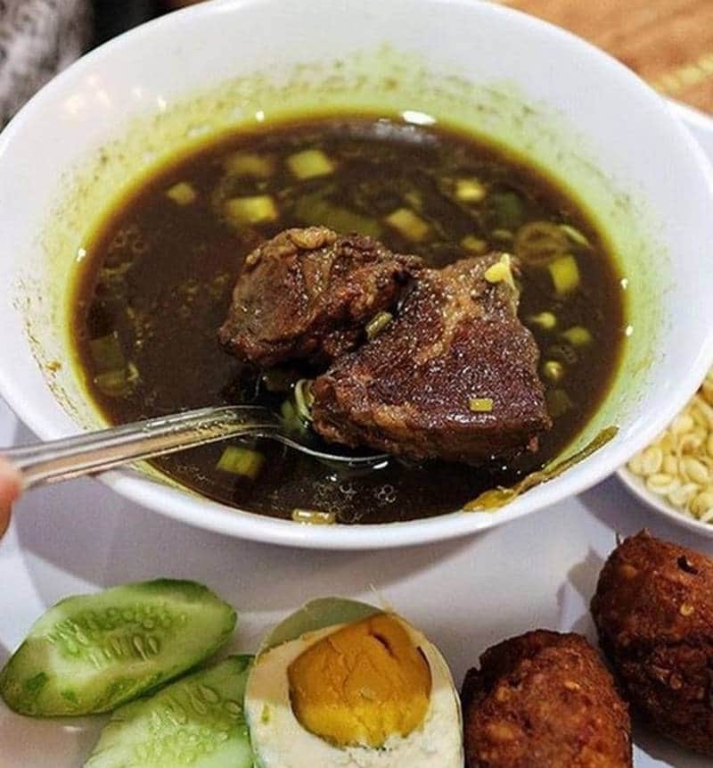 10 Rekomendasi Rawon Enak di Jawa Timur
