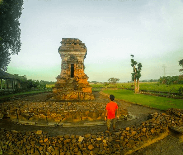 MELONGOK 9 CANDI TERKENAL DI MOJOKERTO, MISTIS DAN MELEGENDA