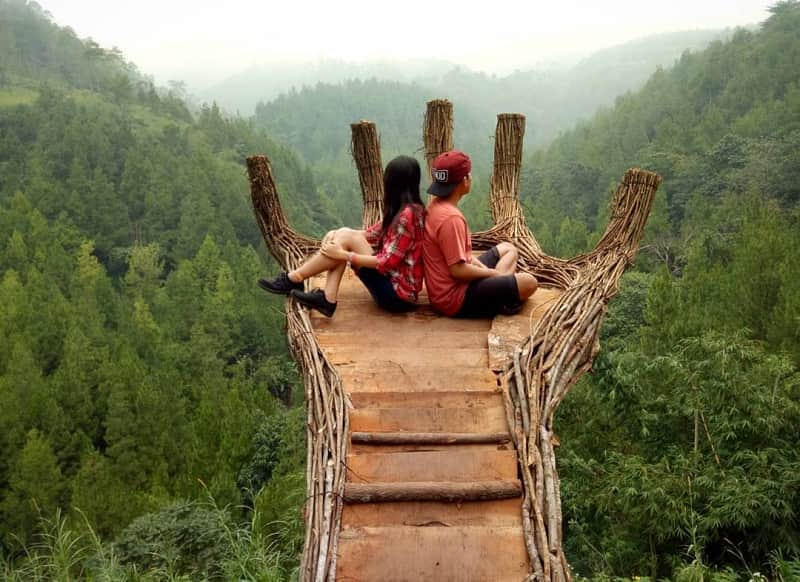 7 SPOT FOTO HAMMOCK DI MALANG, CAKEP BUAT FOTO DAN NYANTAI