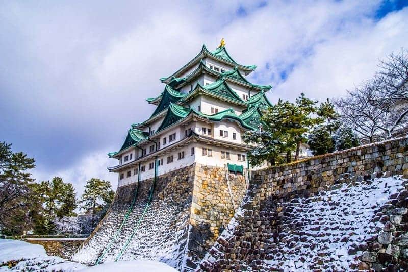 10 ISTANA TERKENAL DAN MENJADI TEMPAT WISATA DI JEPANG