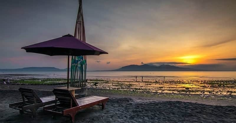 10 PANTAI TERKENAL DI BANYUWANGI, CAKEPNYA NGGAK KALAH SAMA BALI