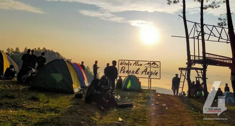 10 TEMPAT KEMPING DI SUKABUMI NYAMAN BERSANTAI BERSAMA KELUARGA JUGA TEMAN