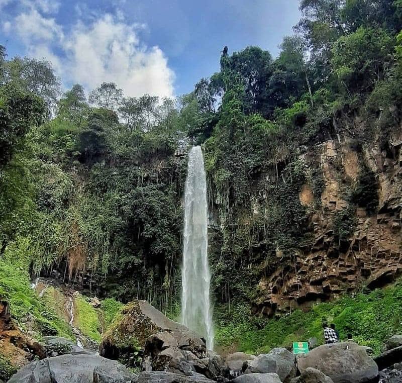 10 WISATA ALAM DI SOLO, AIR TERJUN HINGGA HUTAN INSTAGENIC